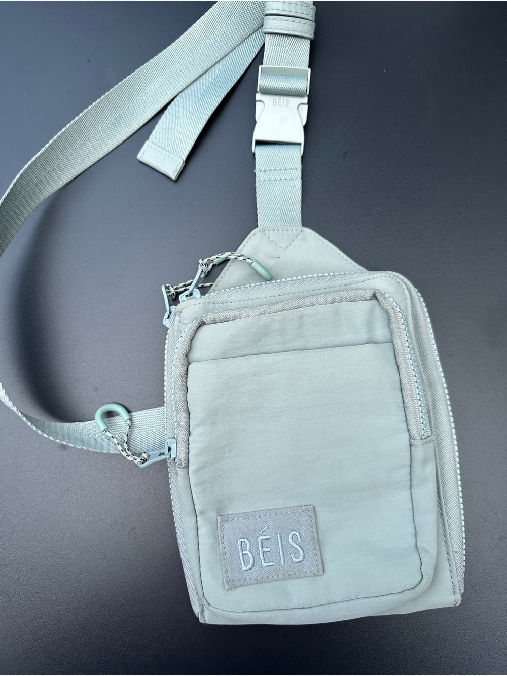 BEIS The Sport Sling Crossbody Travel Bag